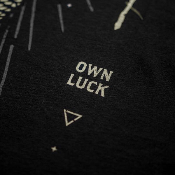 Kumu T Shirt Make Your Own Luck Size L - Imagen 6