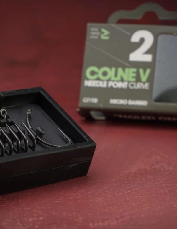 One More Cast COLNE-V Needle Point Hooks (Curves) Size 2 - Imagen 7