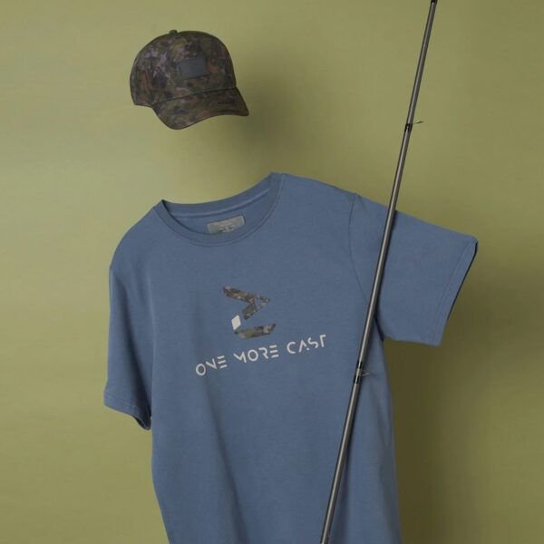 One More Cast Big-Eye Blue T-Shirt (Size 3XL) - Imagen 6