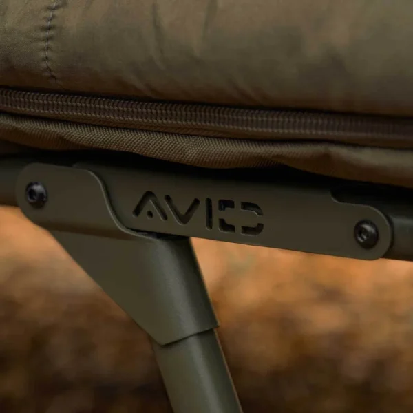 Avid Carp Revolve System Bed Chair (con saco de dormir) - Imagen 5