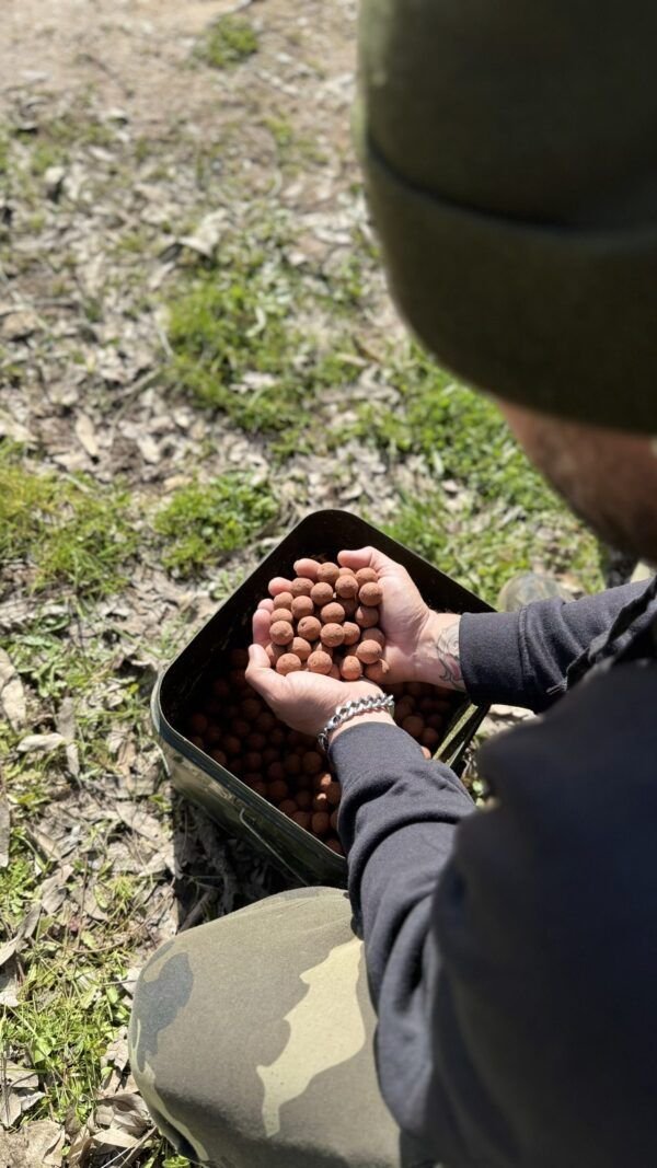 Pro Elite Baits Soluble Boilies 20mm Krill & Crab 3.5kg - Imagen 3